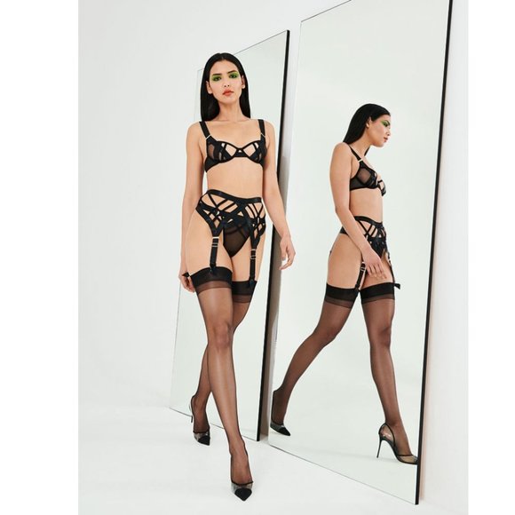 BLUEBELLA Sawyer Thong Panty Black Medium - Picture 3 of 4